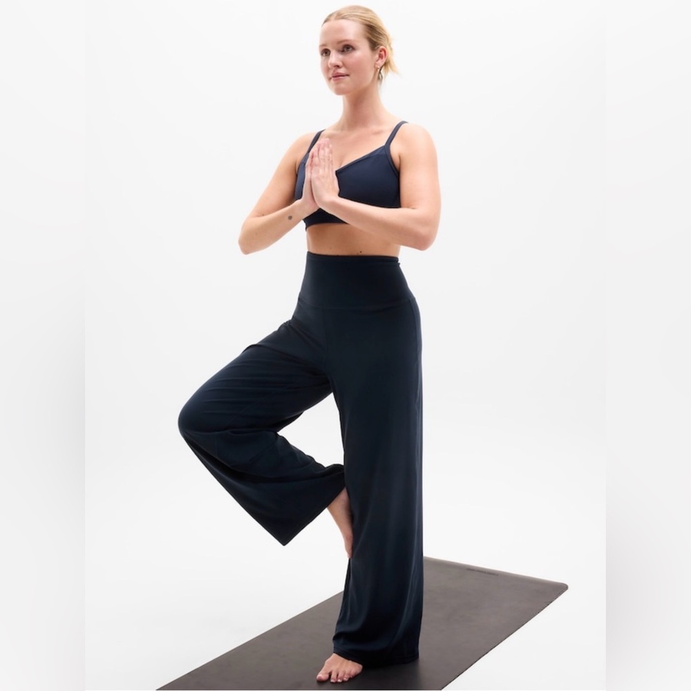 NWT Elation Wide Leg Navy Pant Size M/P